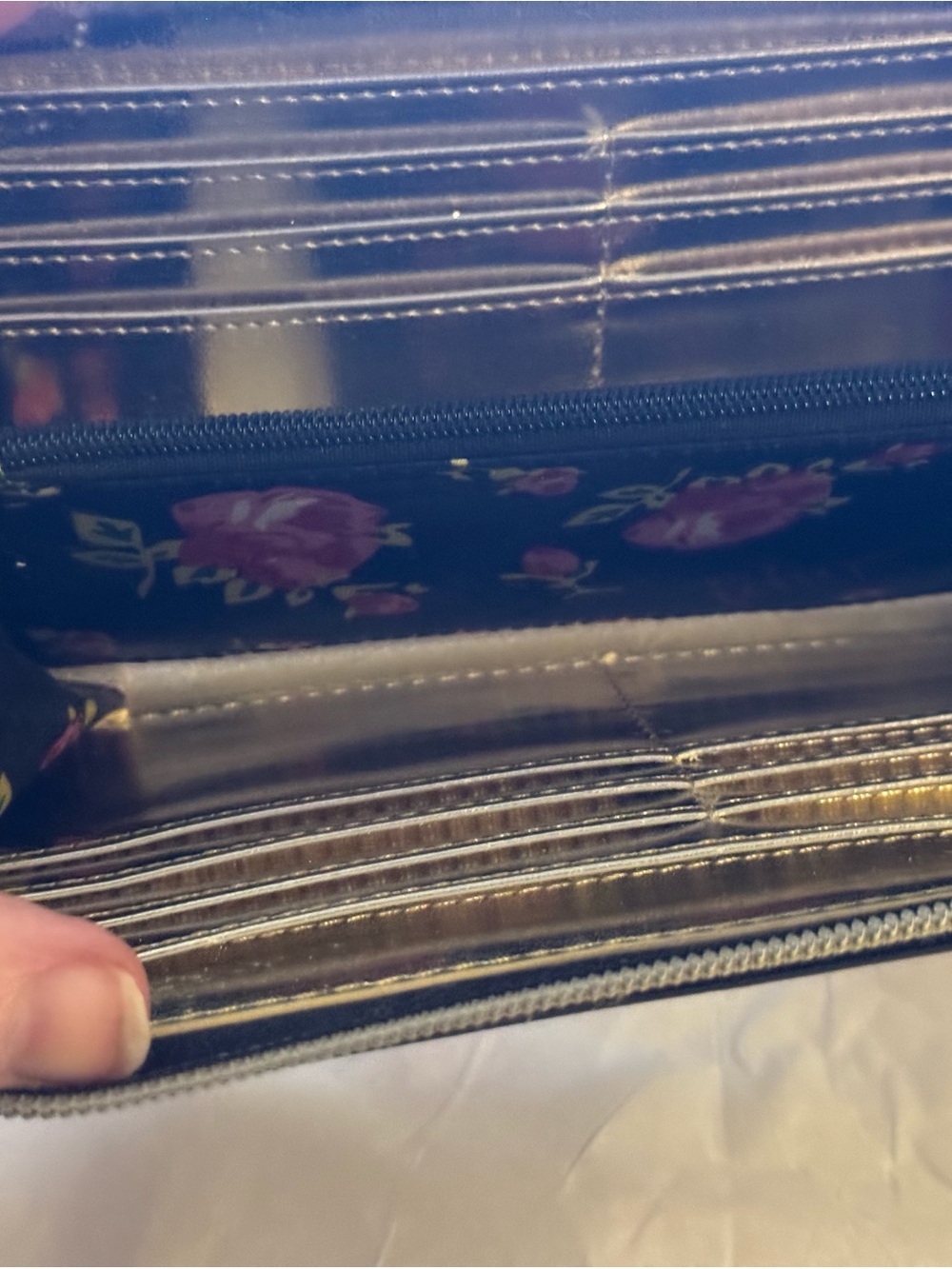 Rare Betsey Johnson Navy Floral roses  Zip Wallet Fun Boho Whimsical - Picture 4 of 6